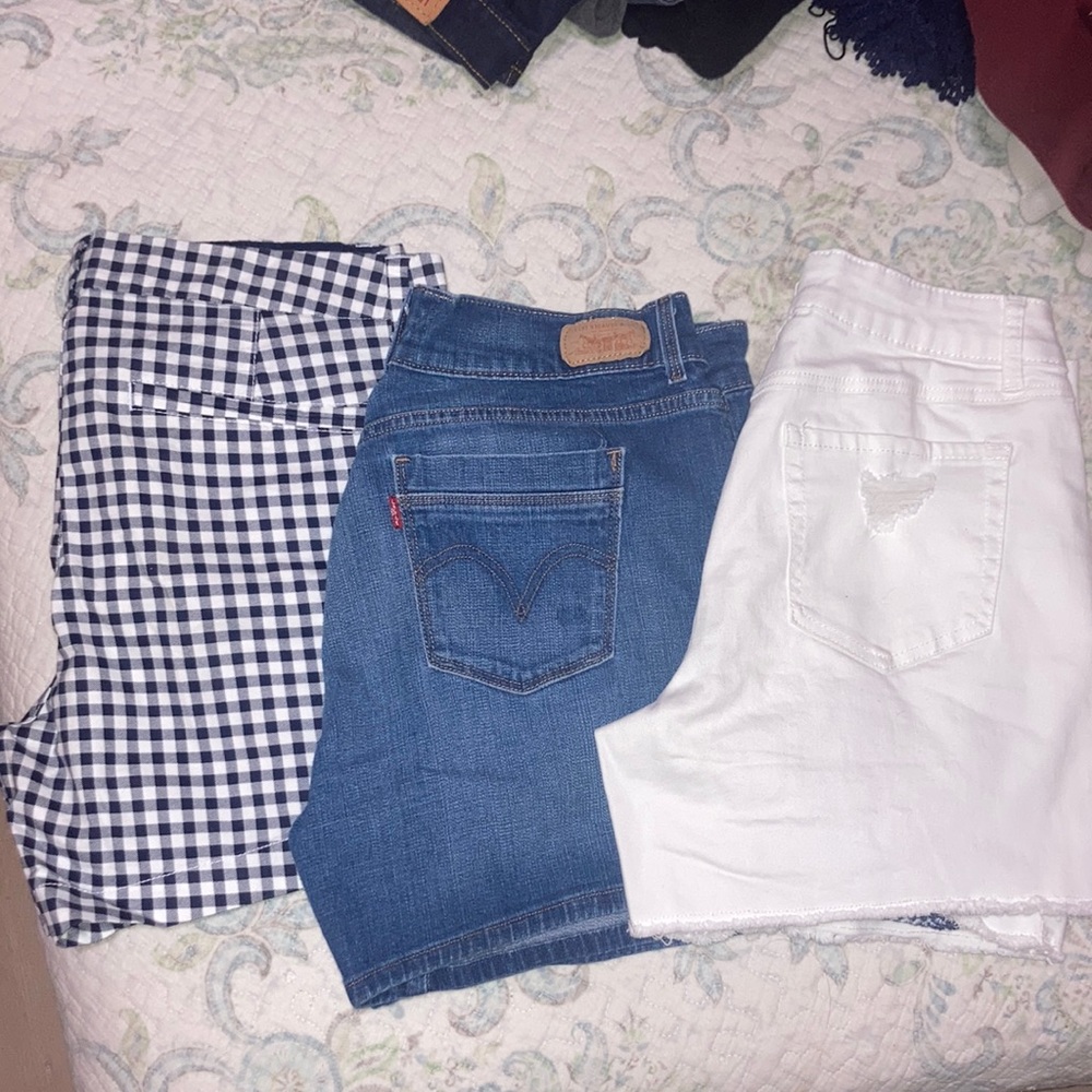 3- Ladies sz 10 midrise shorts